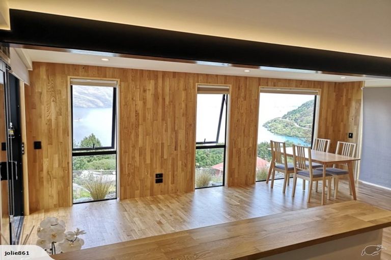Photo of property in 13 Mckerrow Place, Sunshine Bay, Queenstown, 9300