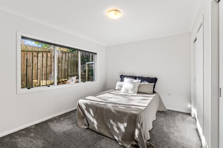 Photo of property in 219a Tukapa Street, Westown, New Plymouth, 4310