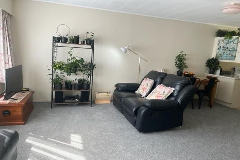 Photo of property in 2/5 Princes Street, Kensington, Whangarei, 0112