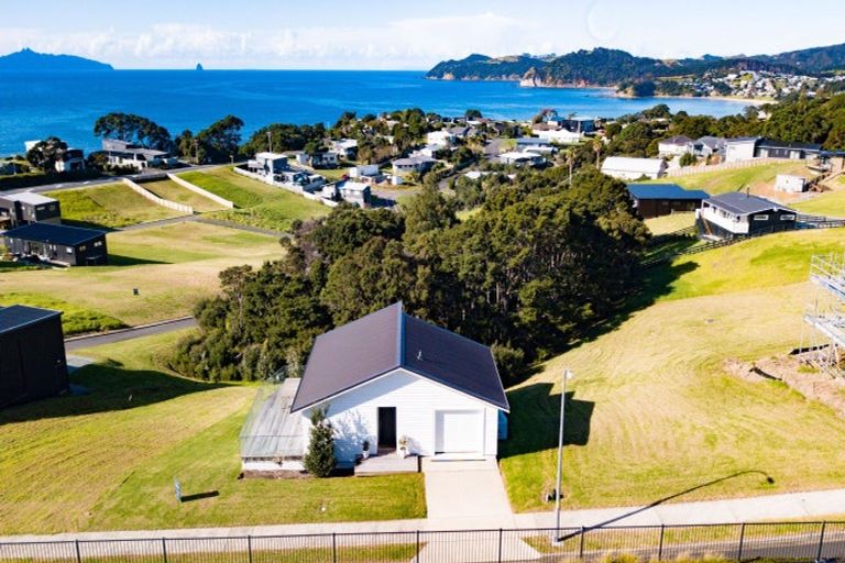 Photo of property in 15 Blue Moon Rise, Langs Beach, 0582