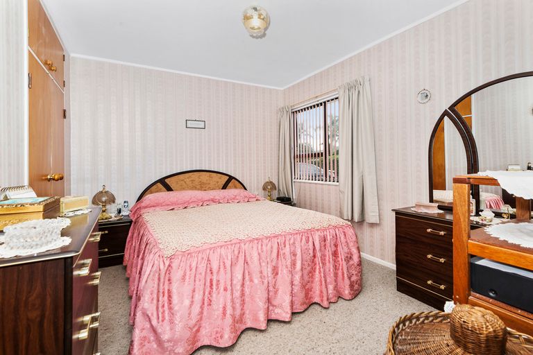 Photo of property in 215a Queen Street, Pukekohe, 2120