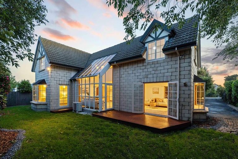 Photo of property in 2/7a Toorak Avenue, Avonhead, Christchurch, 8042