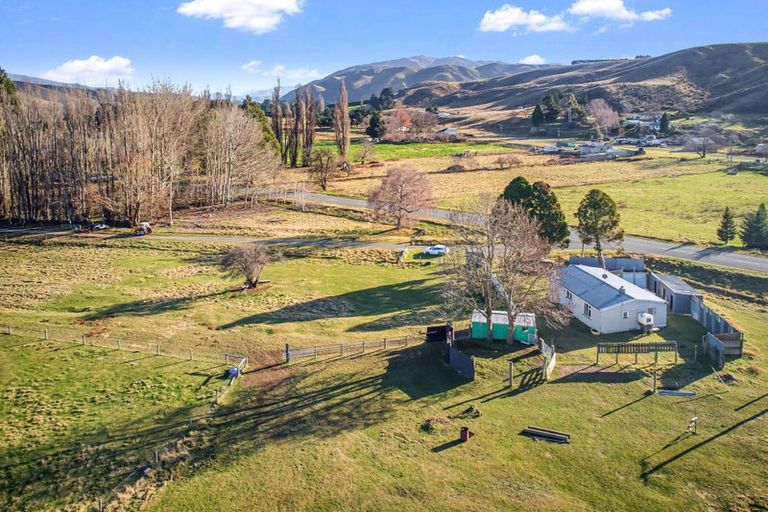 Photo of property in 6015 Hakataramea Highway, Hakataramea, Kurow, 9498