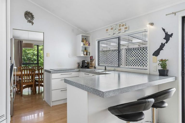 Photo of property in 66 Gledstane Road, Stanmore Bay, Whangaparaoa, 0932
