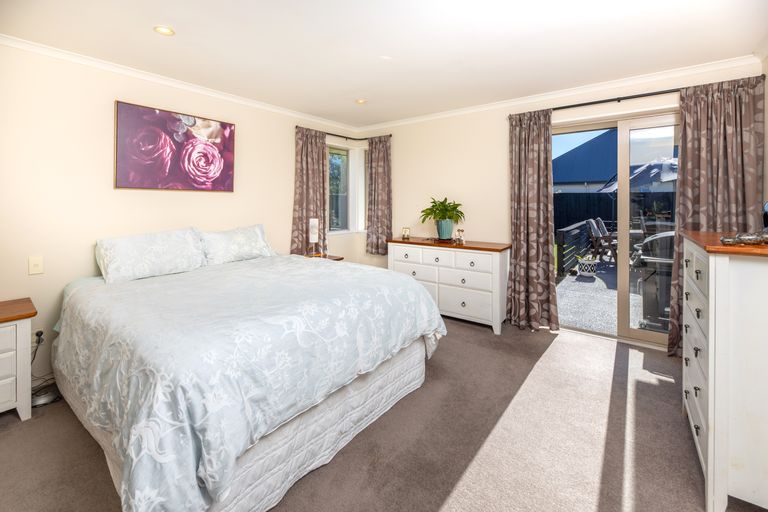 Photo of property in 13 Parkinson Place, Woodend, 7610