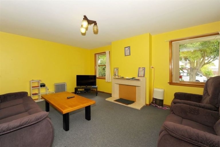 Photo of property in 4 Lochee Road, Upper Riccarton, Christchurch, 8041