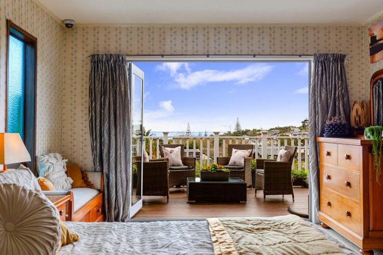 Photo of property in 2/22 Hastings Road, Mairangi Bay, Auckland, 0630