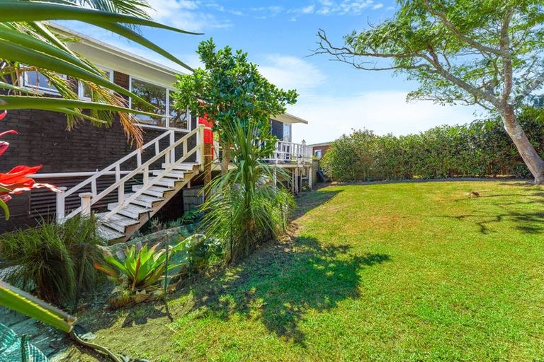 Photo of property in 44 Amorino Drive, Red Beach, 0932