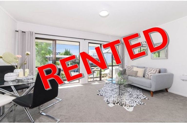 Photo of property in 9/1 Glen Road, Browns Bay, Auckland, 0630