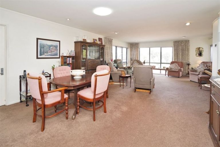 Photo of property in 63 Grosvenor Gardens, Flagstaff, Hamilton, 3210