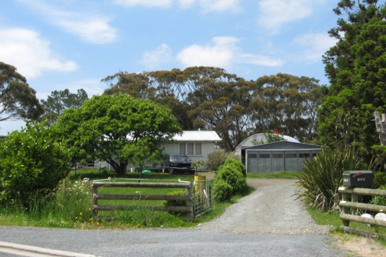 Photo of property in 130 Riverhead Road, Kumeu, 0892