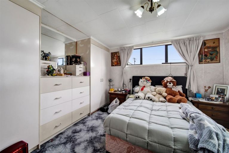 Photo of property in 30 Caledonia Street, Hawera, 4610