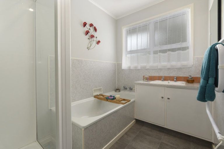 Photo of property in 24 Highfield Crescent, Brookfield, Tauranga, 3110