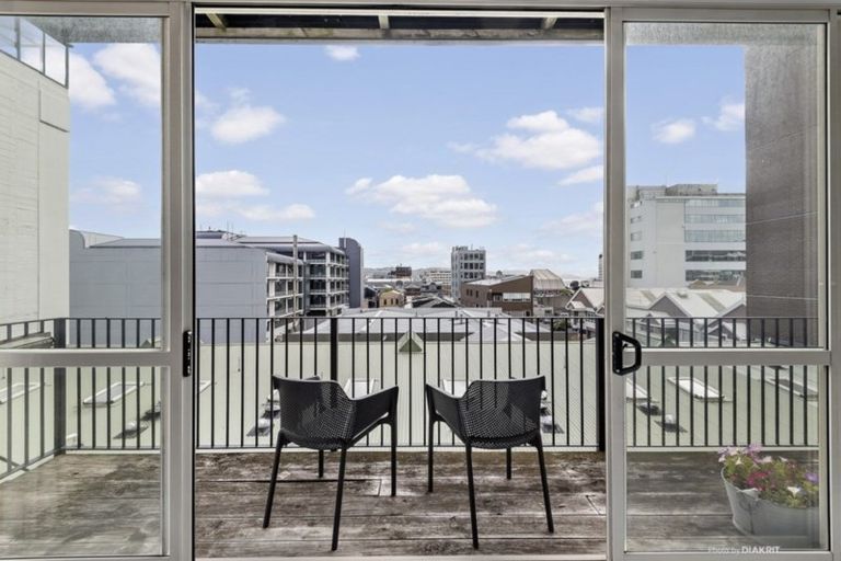 Photo of property in De Vere Apartments, 9/23 Tennyson Street, Te Aro, Wellington, 6011