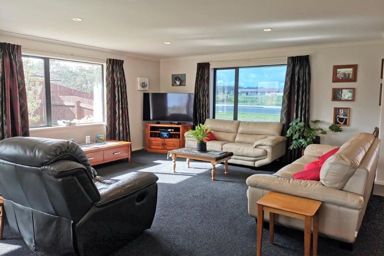 Photo of property in 76 Tamure Place, Ruakaka, 0116