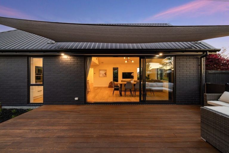 Photo of property in 10 Polish Settlers Place, Marshland, Christchurch, 8083