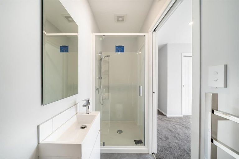 Photo of property in 4b Pohutukawa Street, Woburn, Lower Hutt, 5010