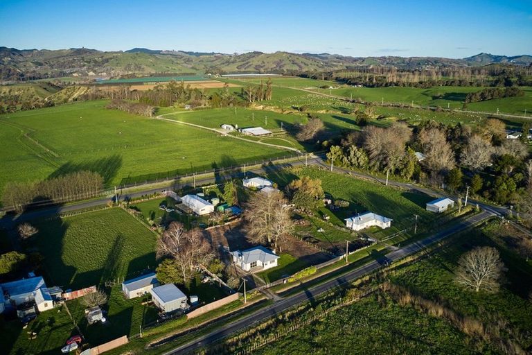 Photo of property in 12 Hetata Street, Whatatutu, Te Karaka, 4094