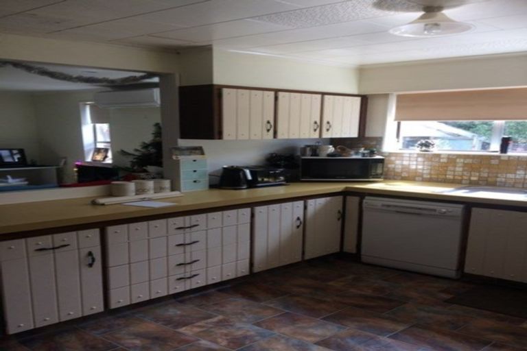 Photo of property in 15a Windsor Terrace, Taradale, Napier, 4112