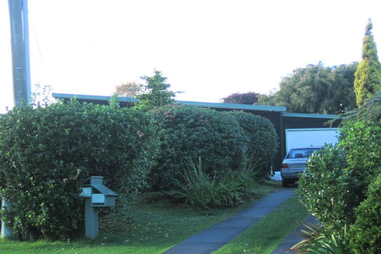 Photo of property in 24 Hurley Road, Paraparaumu Beach, Paraparaumu, 5032