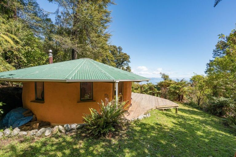 Photo of property in 727 Bird Road, Clifton, Takaka, 7183