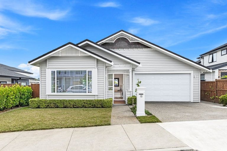 Photo of property in 10 Pekanga Road, Orewa, 0931