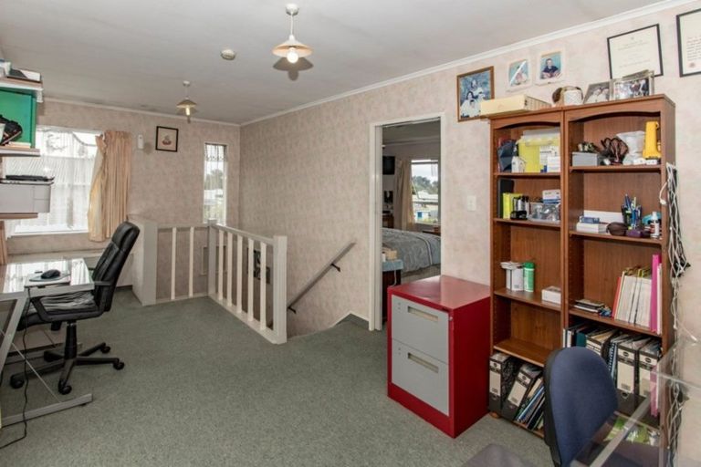 Photo of property in 15 Downing Avenue, Pirimai, Napier, 4112