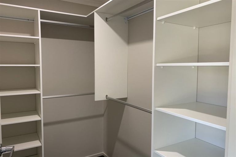 Photo of property in 8 Dida Park Drive, Kumeu, 0810