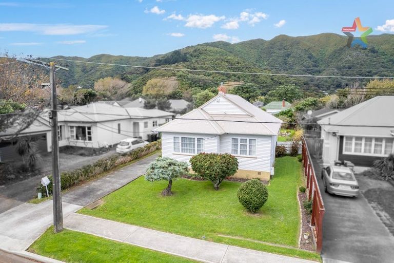 Photo of property in 13 Godley Street, Waterloo, Lower Hutt, 5011