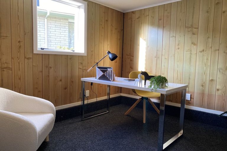 Photo of property in 35 Wesley Avenue, Frankleigh Park, New Plymouth, 4310