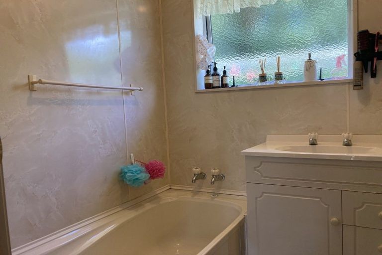 Photo of property in 1/9 Pukekohatu Street, Waitara, 4320