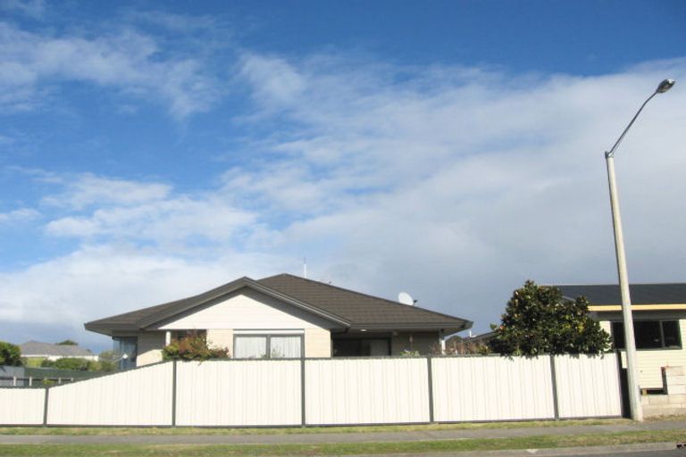 Photo of property in 1/12 Harpham Street, Taradale, Napier, 4112