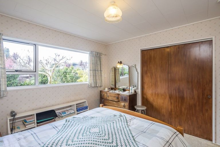 Photo of property in 2a Cypress Grove, Paraparaumu, 5032