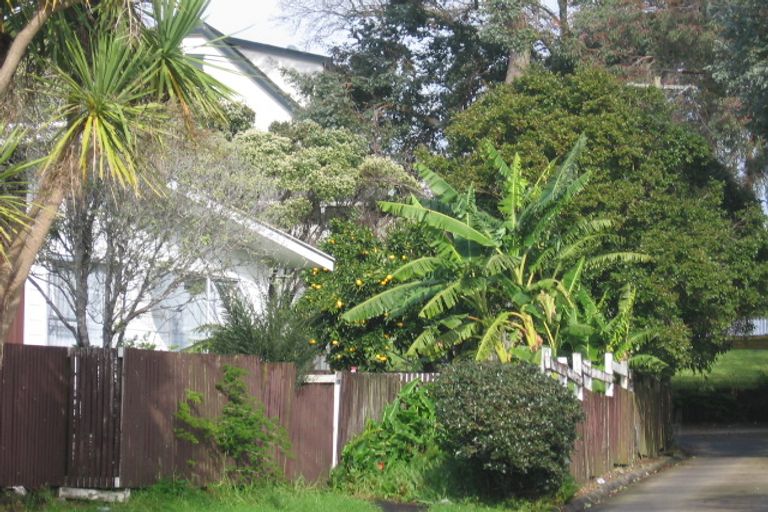 Photo of property in 3 Triangle Road, Massey, Auckland, 0614