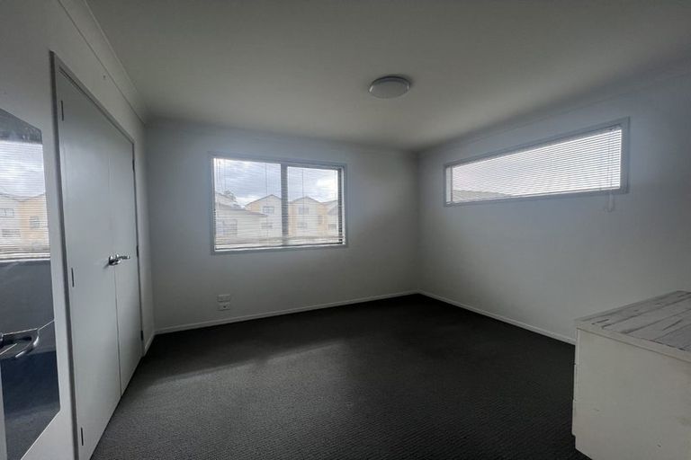 Photo of property in St Claire Village, 1/172 Mcleod Road, Te Atatu South, Auckland, 0610