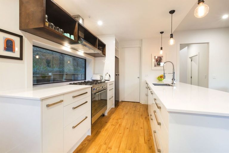 Photo of property in 5 Hull Place, Whitby, Porirua, 5024