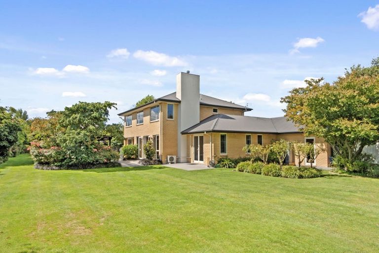 Photo of property in 14 Roderick Alleyn Lane, Papanui, Christchurch, 8052