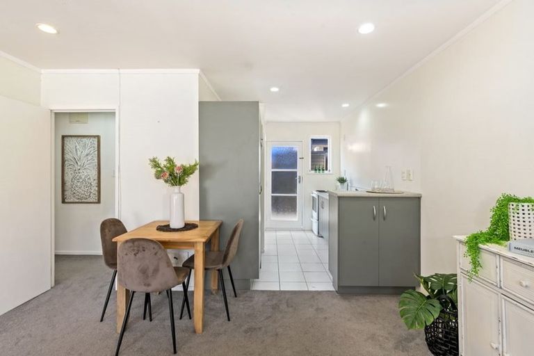 Photo of property in 1/10 Agincourt Street, Glenfield, Auckland, 0629