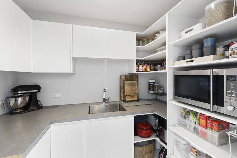 Photo of property in 7 Fairview Place, Levin, 5510