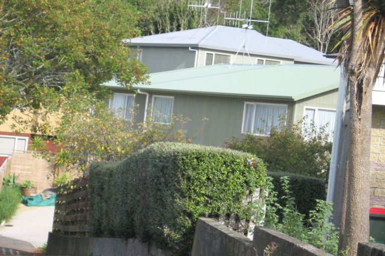 Photo of property in 63a Larsen Crescent, Tawa, Wellington, 5028
