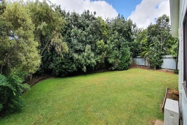 Photo of property in 22 Douglas Street, Levin, 5510