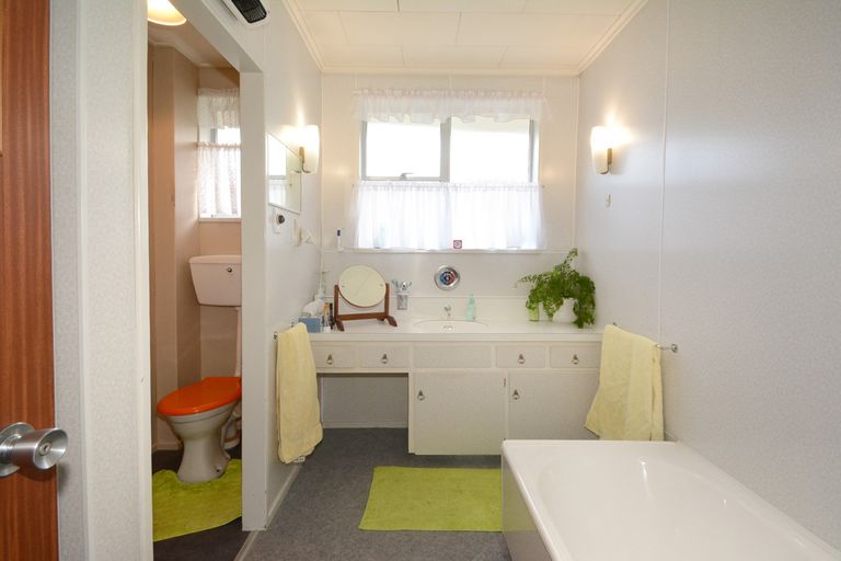 Photo of property in 7 Gorman Street, Macandrew Bay, Dunedin, 9014