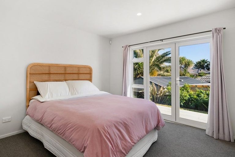 Photo of property in 32a Ohuirehe Road, Coastlands, Whakatane, 3120