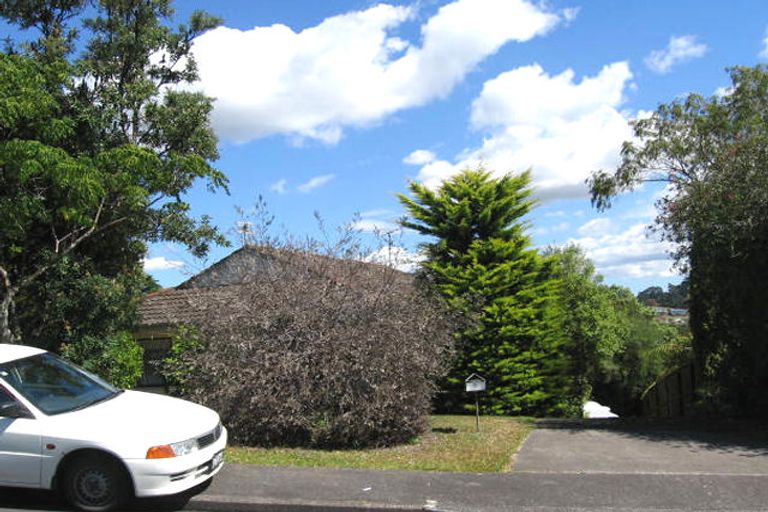 Photo of property in 3 Felicity Place, Unsworth Heights, Auckland, 0632