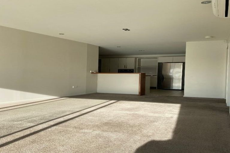 Photo of property in 22 The Anchorage, Whitby, Porirua, 5024