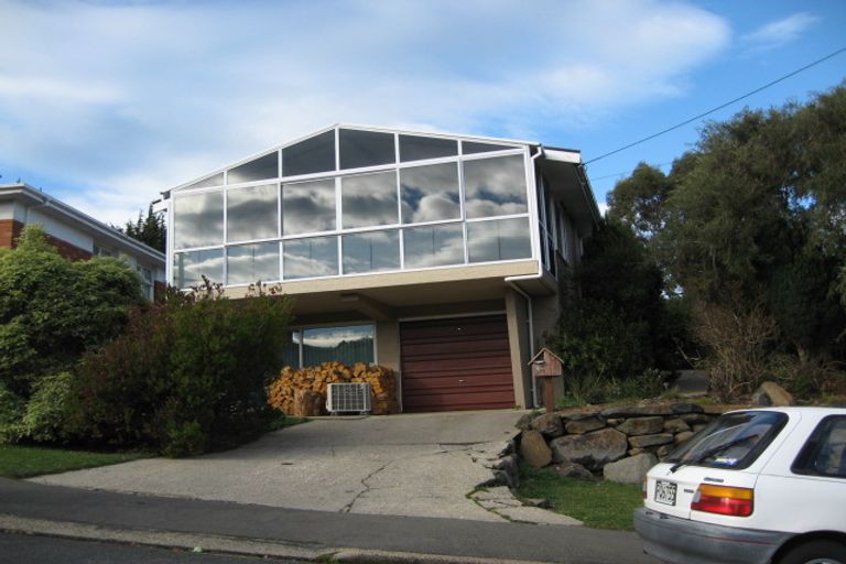 Photo of property in 2/6 Calypso Place, Rothesay Bay, Auckland, 0630