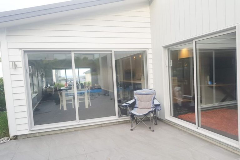 Photo of property in 62 Caldera Drive, Long Bay, Auckland, 0630