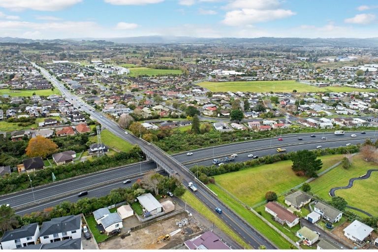 Photo of property in 2 Brough Road, Manurewa East, Auckland, 2102