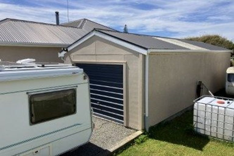 Photo of property in 1 Huia Street, Foxton Beach, Foxton, 4815