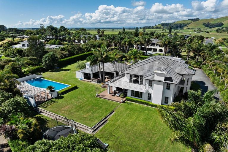 Photo of property in 22 Royal Ascot Drive, Papamoa Beach, Te Puke, 3187